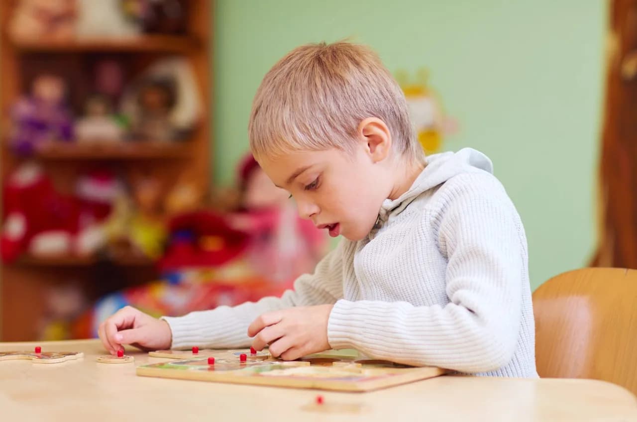 Deficiência Intelectual e TEA: Compreender para Desenvolver