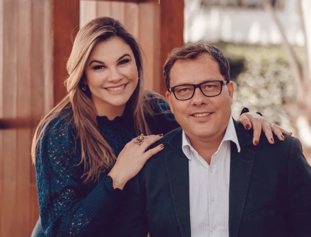 Fábio da Costa e Mara Duarte da Costa, fundadores do Grupo Rhema